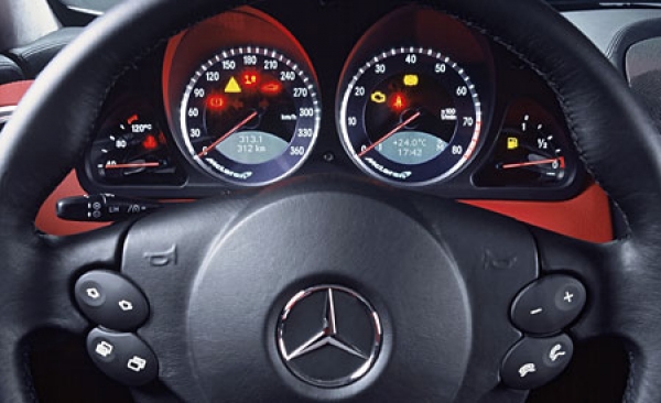 MercedesBenz and McLaren initial claims for the performance of the SLR were