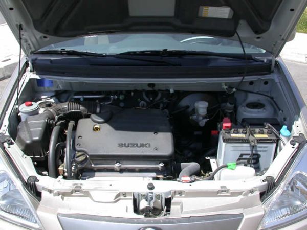 suzuki liana engine